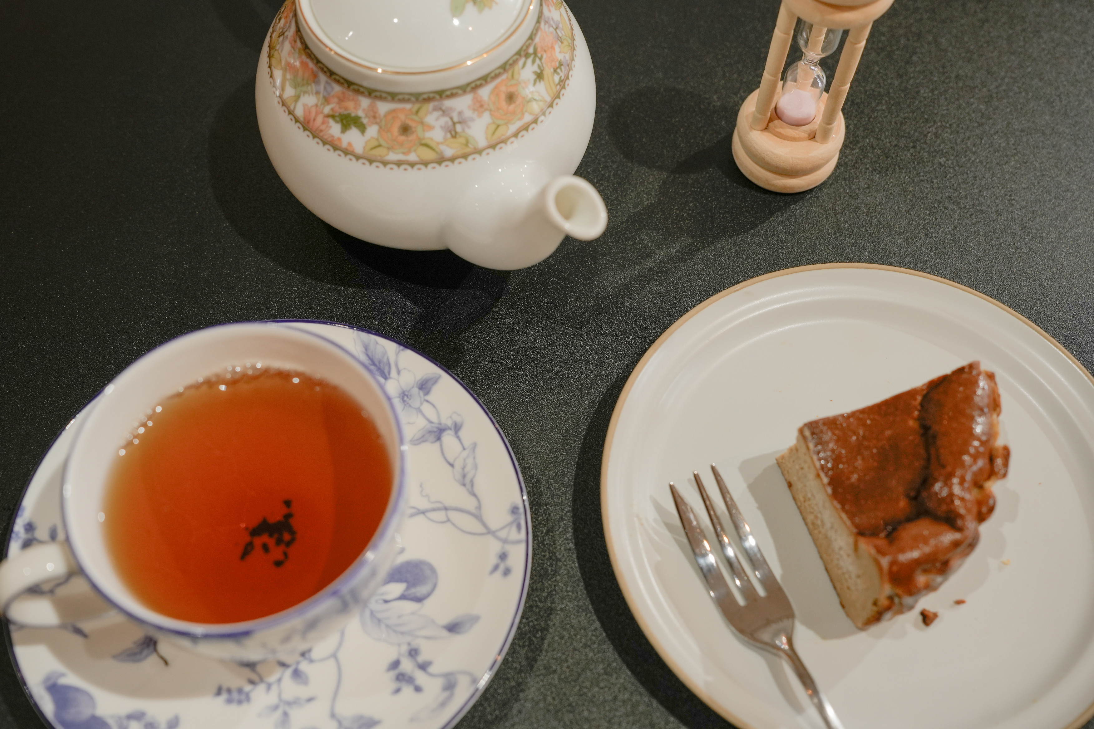 おしゃれなカフェ空間で特別なひとときを